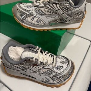 Bottega Veneta Orbit Sliver